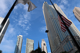 tilting skyscraper chicago