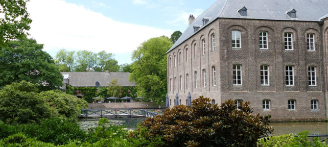 Arcen Castle & Garden