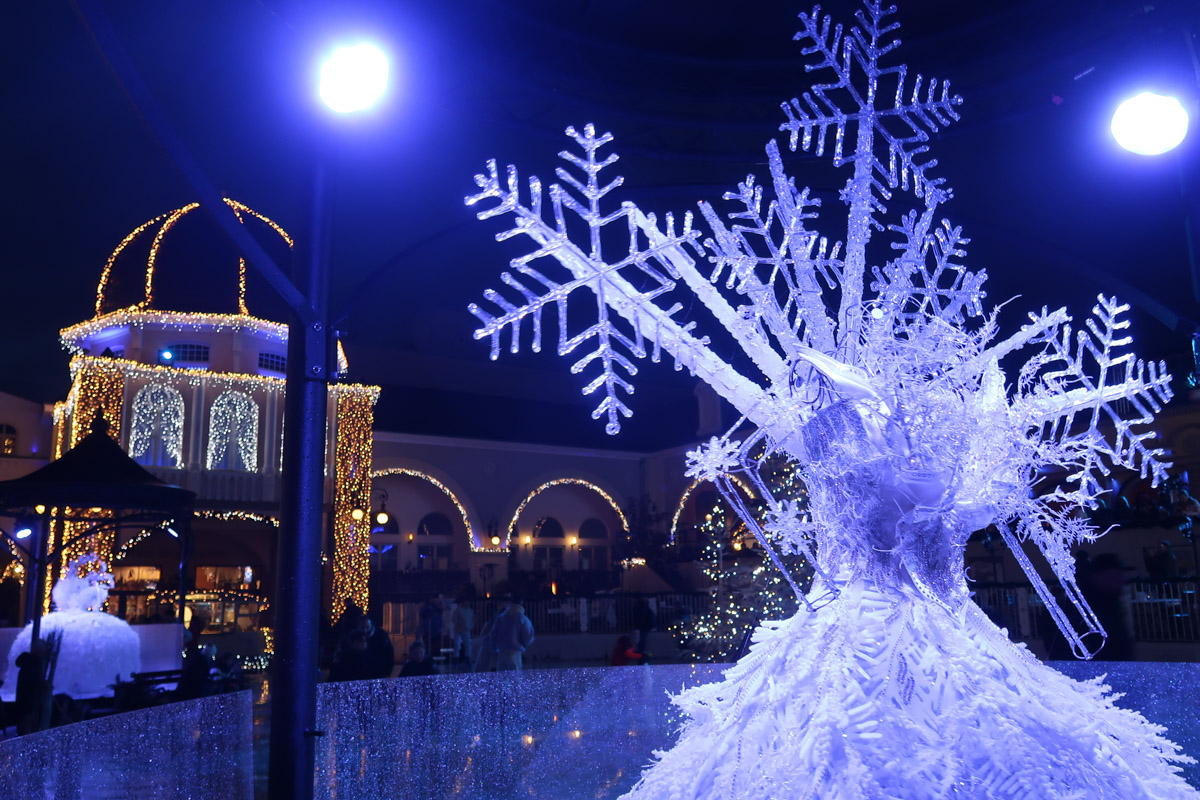 Phantasialand Wintertraum on the Evening (Pictured Story)