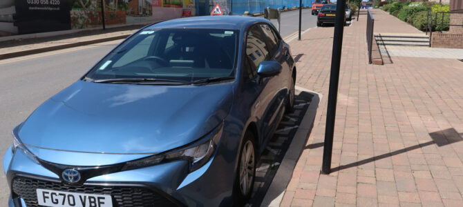 Car Rental / Sharing Review – Hertz 24/7 in London (Uxbridge) – Toyota Corolla Hybrid