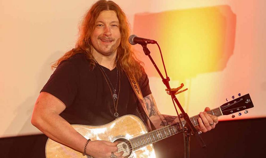 Spotlight – Flyctory.com meets Cory Marks (March 2025)