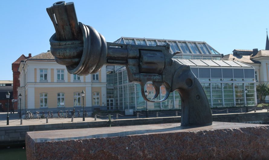 Walking Through Central Malmö (Pictured Story)