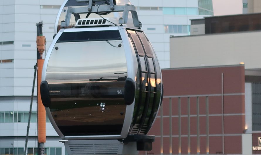 Riding the Yokohama Air Cabin