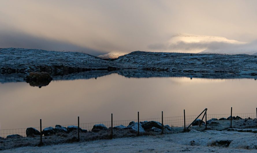 Driving on the Runt Agnið (Faroe Islands)