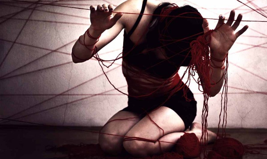 Ann Doka – Red Lines