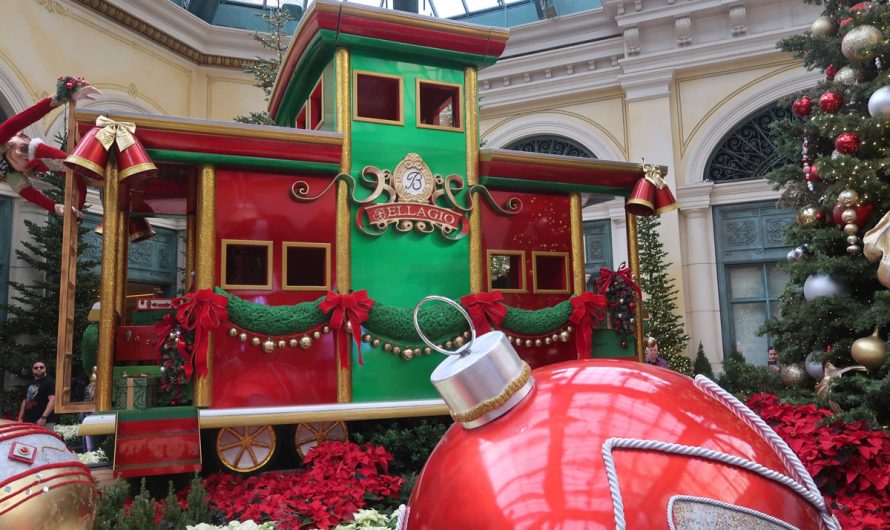 Christmastime at Bellagio Casino (Pictured Story)