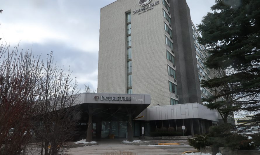 DoubleTree by Hilton Toronto Airport West