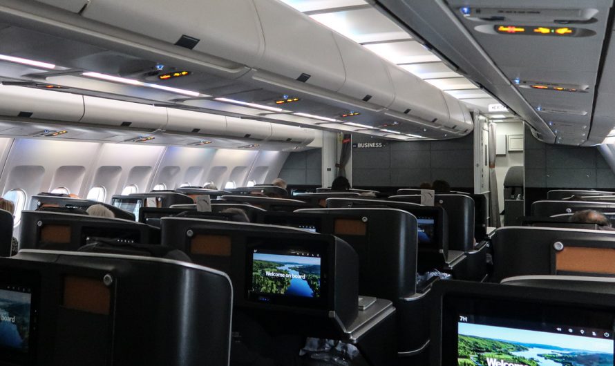 Flying SAS Scandinavian Airlines Airbus A330 Business Class