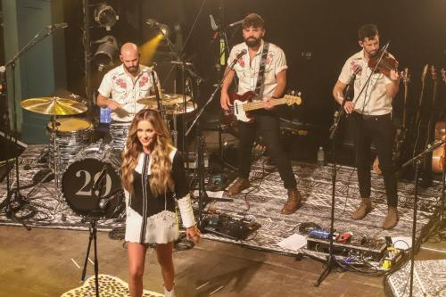 20220912 CarlyPearce 0028