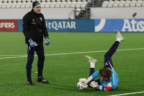 20251009 FRO MNE 0014