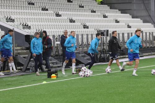 20251009 FRO MNE 0017