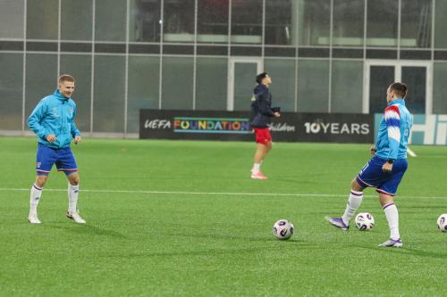 20251009 FRO MNE 0019