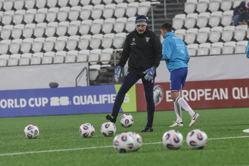 20251009 FRO MNE 0035