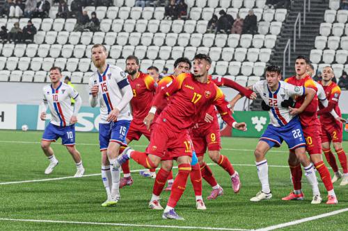 20251009 FRO MNE 0436