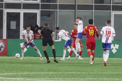 20251009 FRO MNE 0528