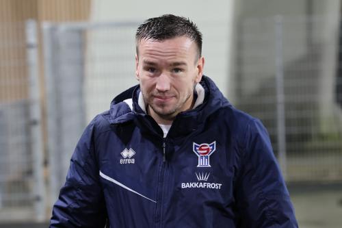 20251009 FRO MNE 0674