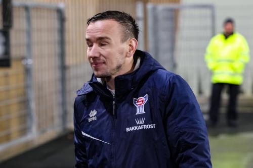 20251009 FRO MNE 0675