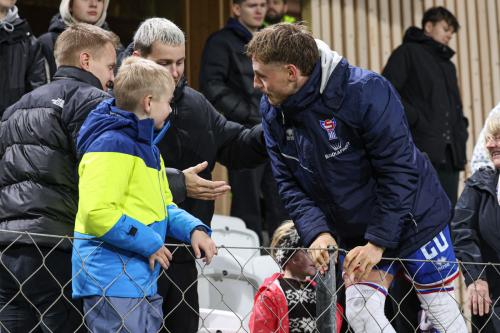 20251009 FRO MNE 0684