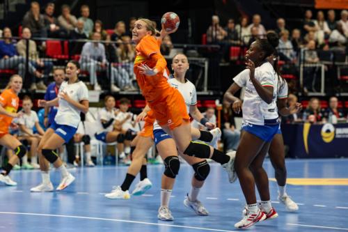 20251016 NEDITA 0200