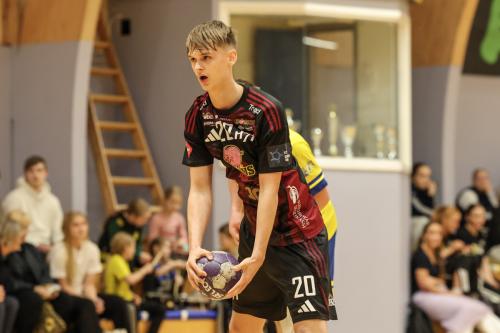 20251005 VIFW H71M 0135