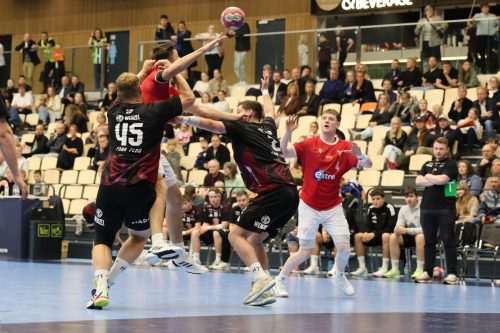 20260816 H71 Valur 0153